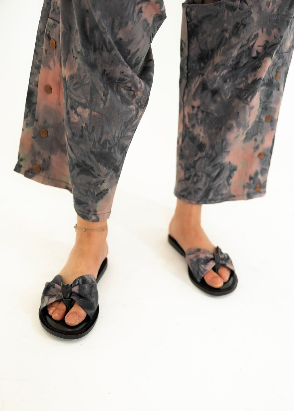 Hand Made EarthTone Heritage Bow Slide